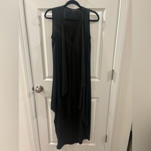 Elegant Black Sleeveless Flowly Dress